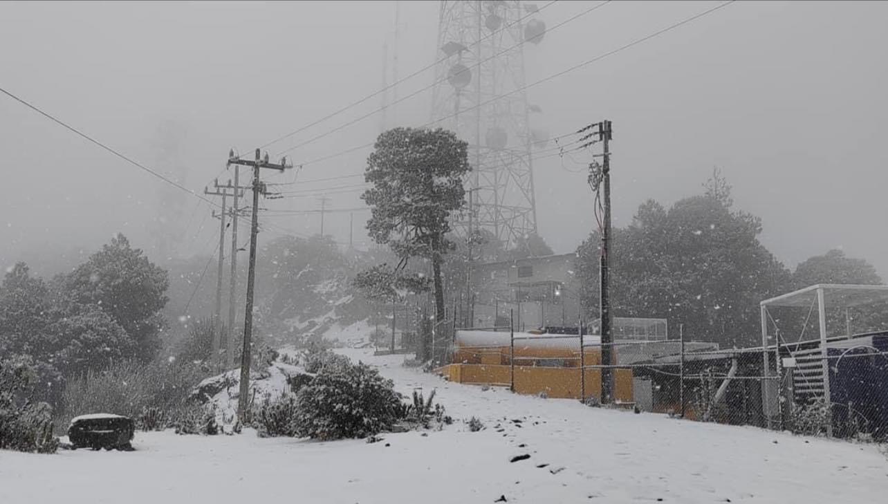 Nuevo Frente Frío llega al centro del país, fuertes vientos, lluvias y nieve en el Edomex