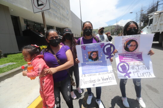 Exigen pena máxima a asesinos de #Lupita en juzgados de Almoloya de Juárez