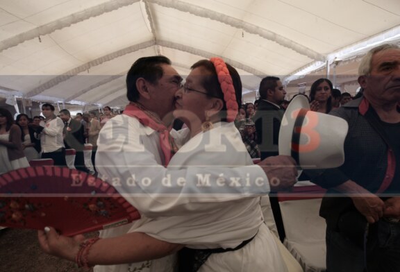 Se casan 360 parejas en Toluca