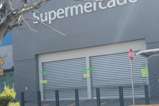 Clausuran tiendas Waltmart en Metepec, se les venció licencia