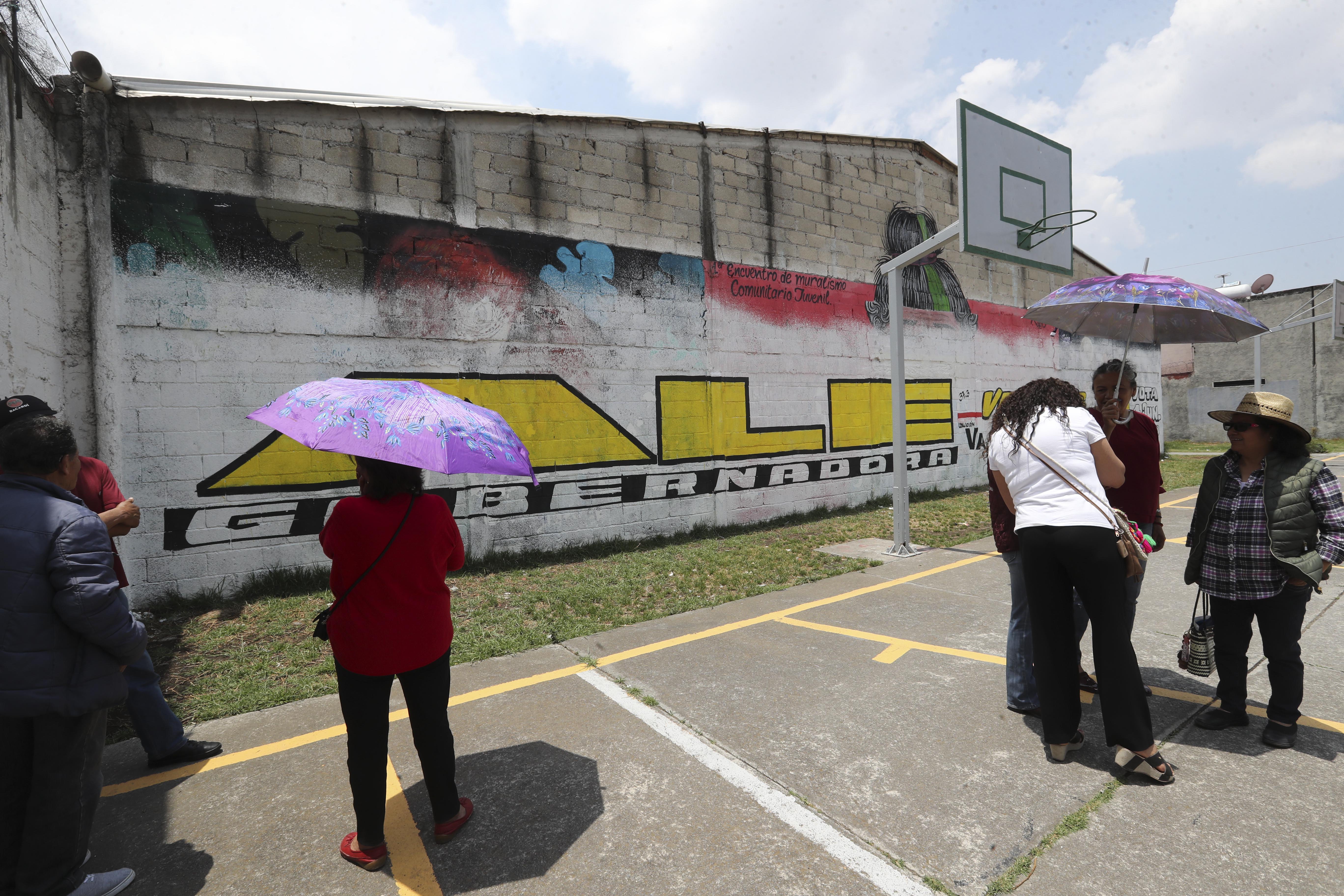 Vecinos de Toluca piden al PRI Edomex recupere murales.
