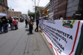 Personal de Salud en Estado de México se manifiesta y labora bajo protesta, exigen insumos.