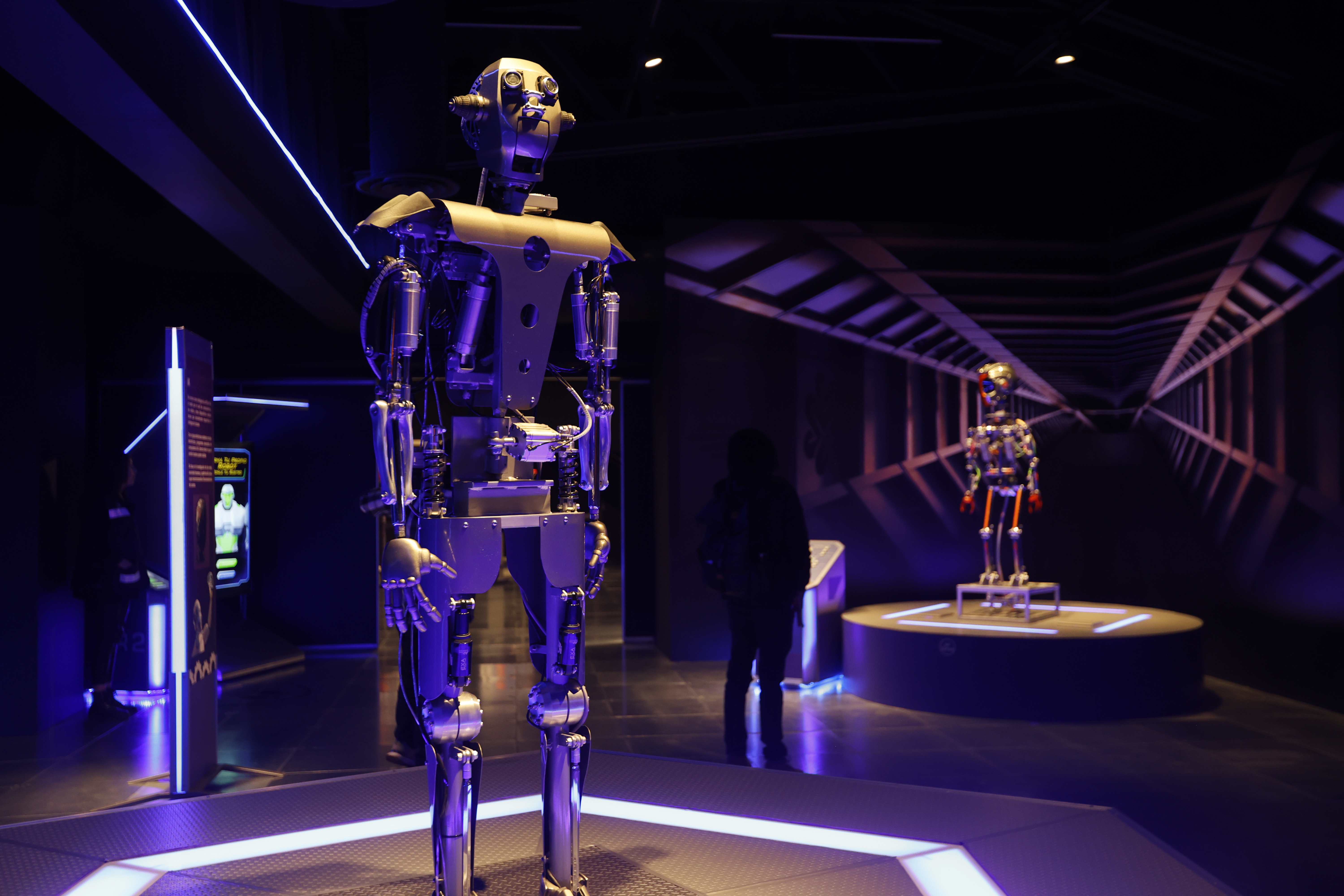 «Robots Diseñando el Futuro»: Una mirada a la inteligencia artificial en el Centro Tolzu.