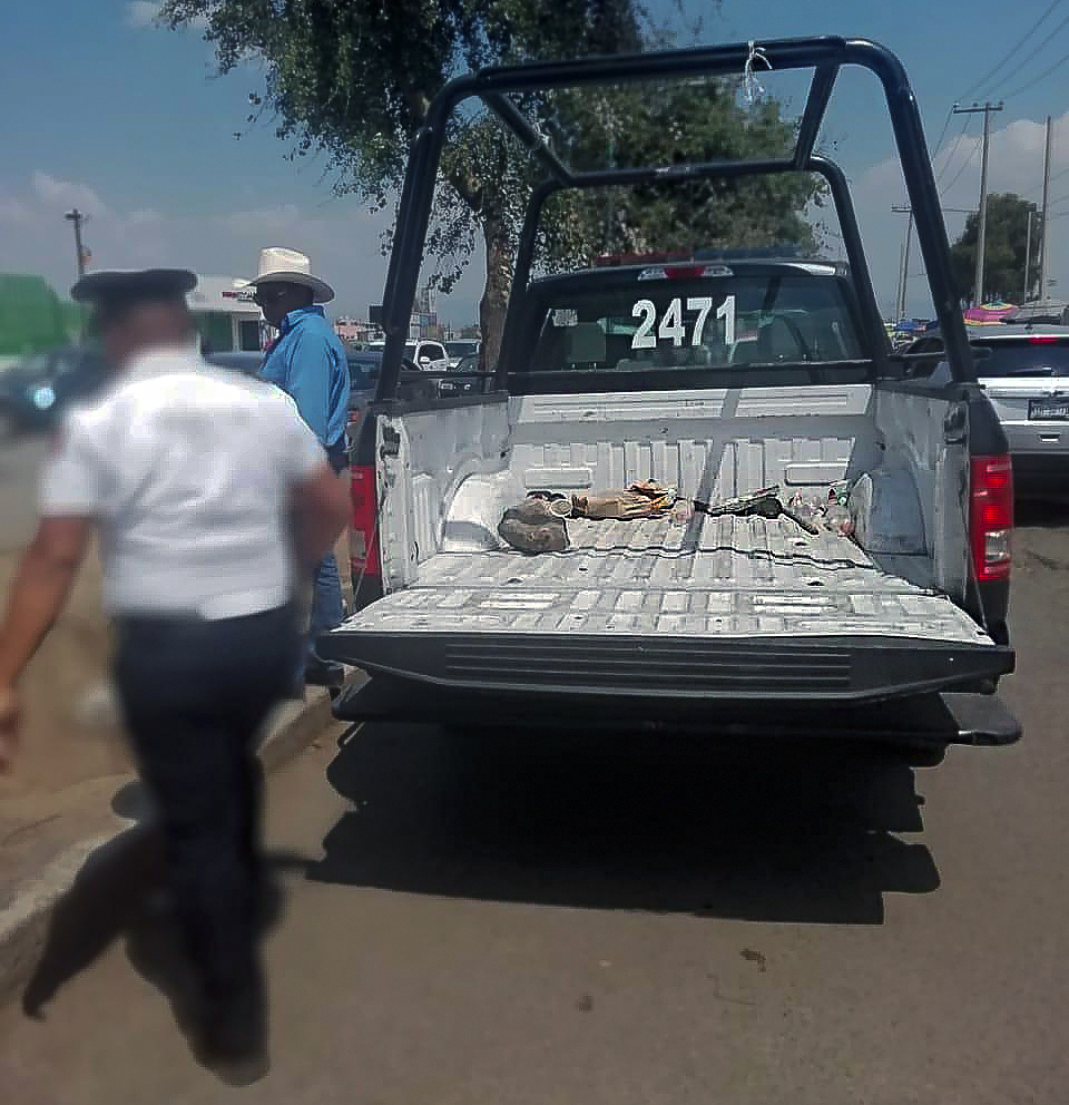 Previenen incidentes en Toluca con retiro de obstáculos en vía pública