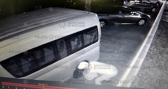 Asegura secretaría de seguridad camioneta posiblemente utilizada para cometer robo de autopartes 