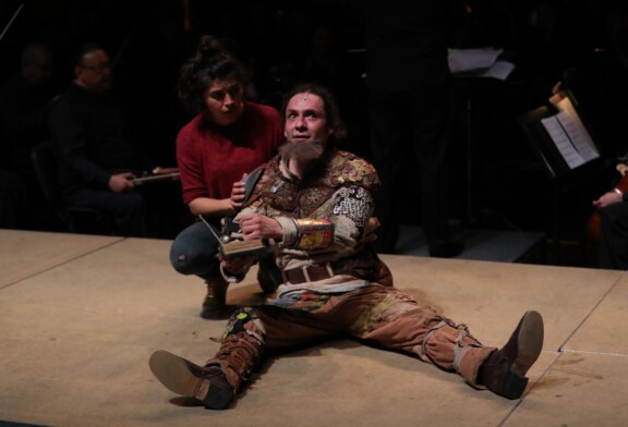Acercan a jóvenes obra literaria Don Quijote de la Mancha con espectáculo escénico-sinfónico