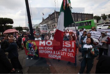 Tres marchas desquician Toluca, quieren que Morena los rescate