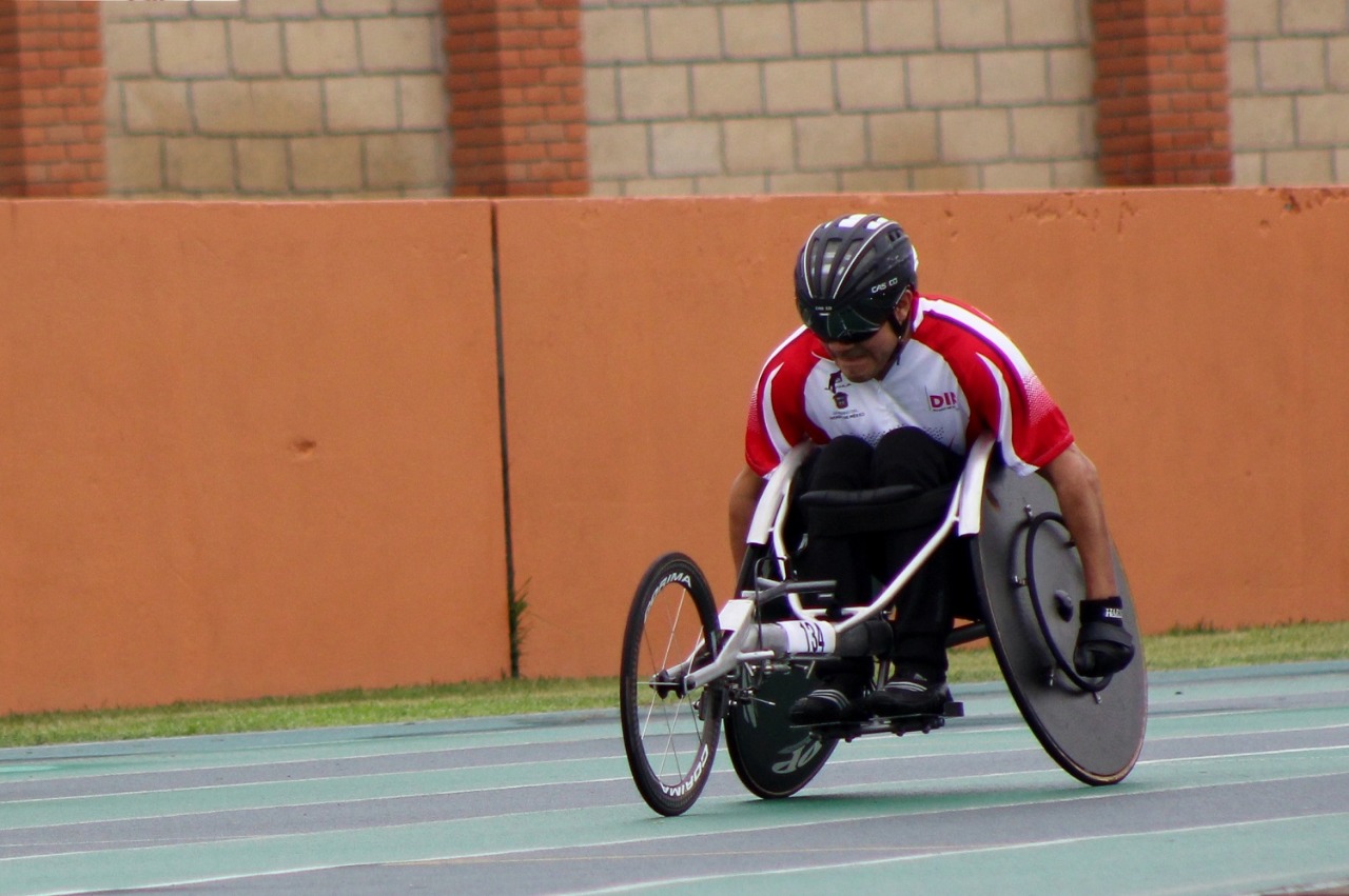 Asiste Édgar Navarro a sus sextos juegos paralímpicos