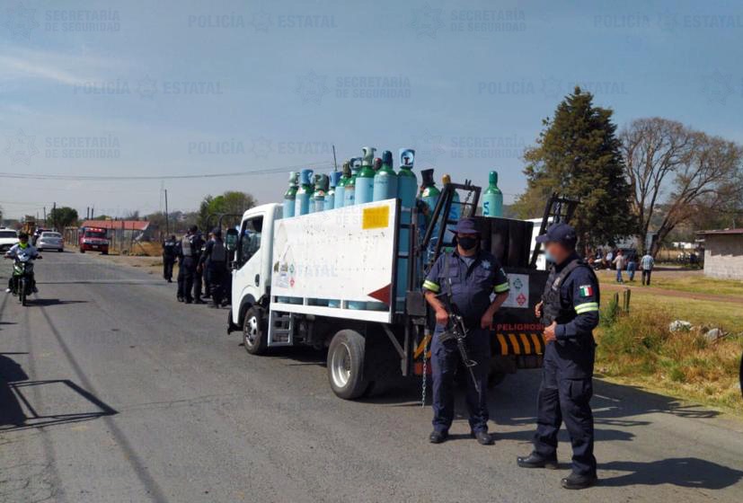 Recuperan un camión que transportaba tanques de oxígeno.