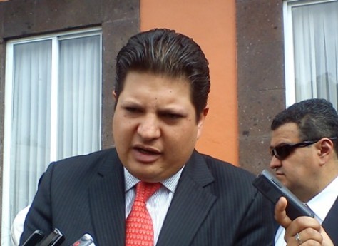 David López refrenda compromiso con Metepec