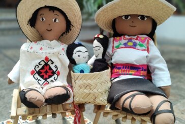 Crean manos mexiquenses muñecas y muñecos artesanales