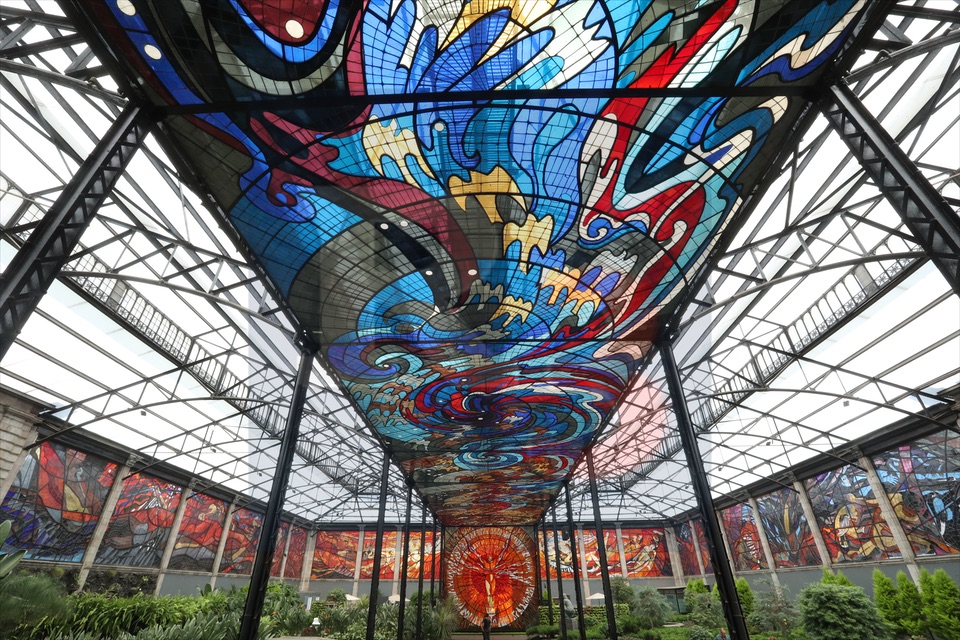 Cosmovitral de Toluca cumple 43 años.