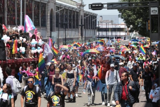 Orgullo LGBTTTIQAP+ marcha en Toluca.