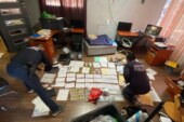 Asegura FGJEM inmueble en Ecatepec utilizado como taller clandestino para la elaboración de documentos apócrifos