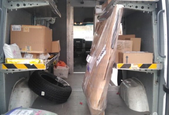 Secretaría de seguridad localiza camioneta de paquetería con reporte de robo y recupera mercancía robada