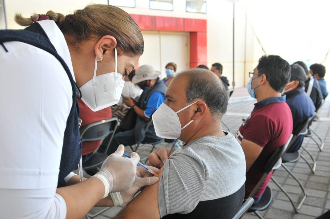 Mañana miércoles inicia la vacunación a maestros mexiquenses