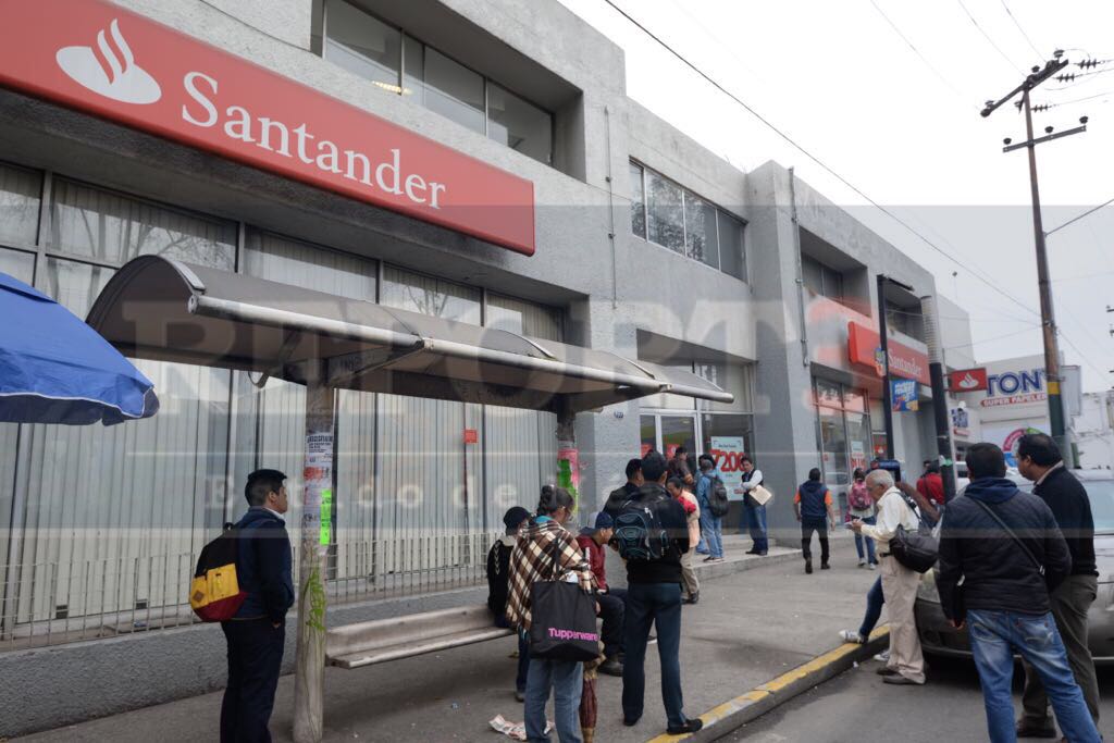Un solitario sujeto roba 65 mil pesos de una sucursal bancaria