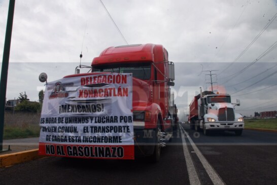 Se trasladan camioneros hacia la capital del país.