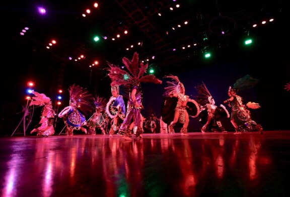 Muestra ballet folclórico del Edoméx costumbres y tradición de  etnias mexiquenses en El Cervantino