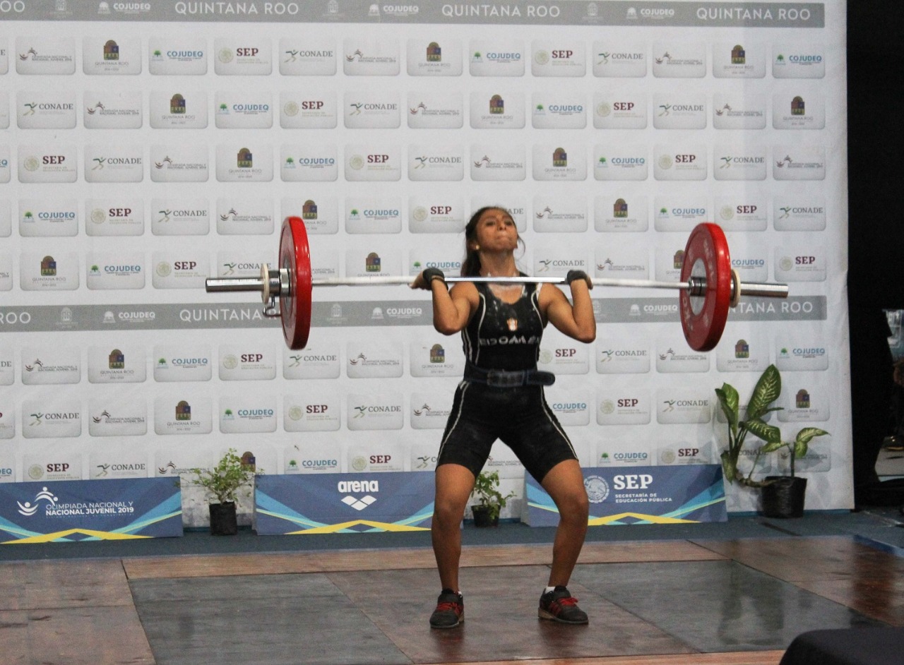 Consiguen mexiquenses primera medalla en levantamiento de pesas
