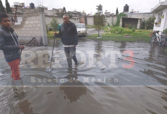 Inicia la semana y San Mateo Atenco esta una vez más inundado.