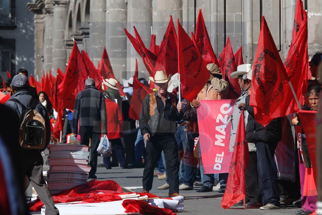 Amenazan con mover a 100 mil antorchistas para que les den apoyo para el campo