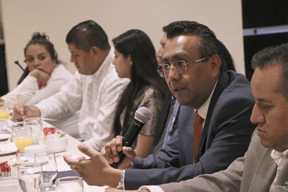 Demandan al DIF Toluca por atacar los derechos de sus empleados