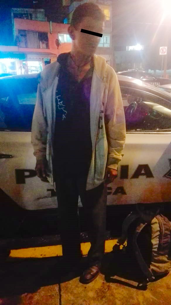 Arresta policía de Toluca a individuo armado en el transporte público